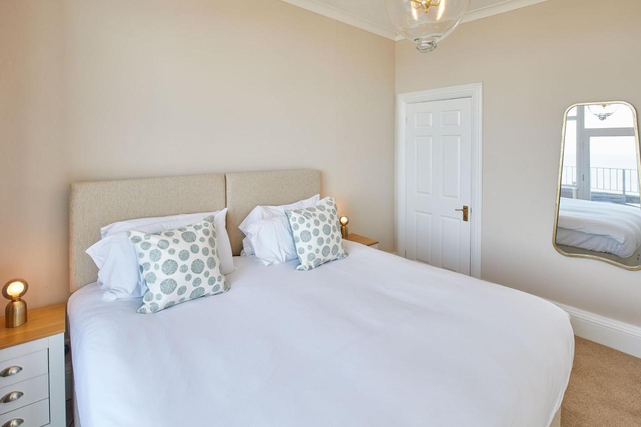 Host & Stay - 4 Metropole Towers Whitby Eksteriør billede